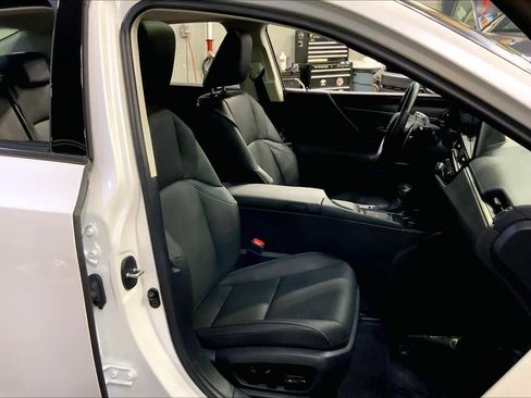 Certified 2022 Lexus ES 350 w/ Premium Package image 8