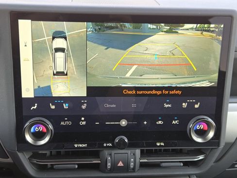 Certified 2025 Lexus GX 550 AWD/4WD image 18
