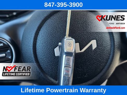 Used 2025 Kia Soul LX w/ LX Technology Package FWD image 49