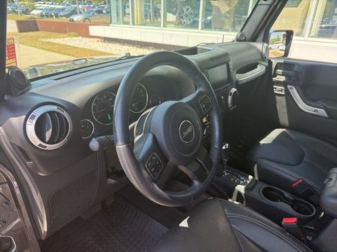 Used 2014 Jeep Wrangler Unlimited Sahara w/ Mopar Chrome Edition Group image 13