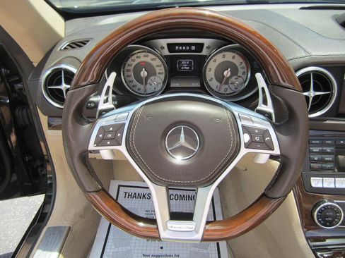Used 2013 Mercedes-Benz SL 550 image 34