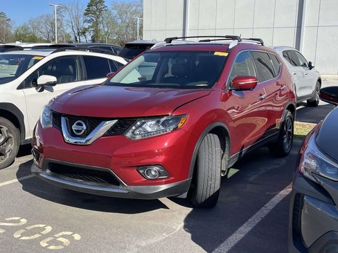 Used 2015 Nissan Rogue SL w/ SL Premium Package image 2