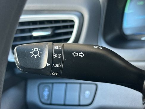 Used 2018 Hyundai Ioniq Blue FWD image 37