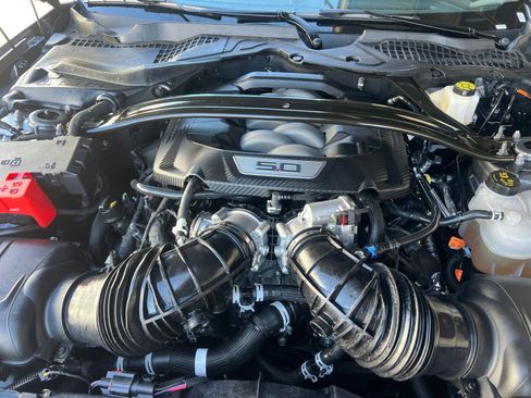 Used 2025 Ford Mustang GT Premium RWD image 32