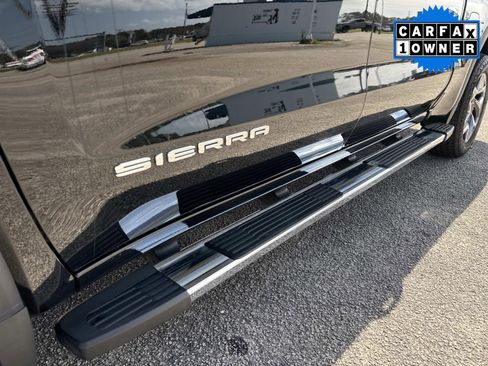 Certified 2022 GMC Sierra 1500 SLT w/ SLT Convenience Package image 12