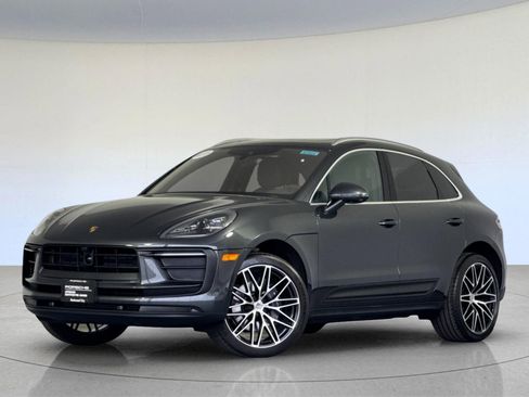 Certified 2025 Porsche Macan AWD/4WD image 1