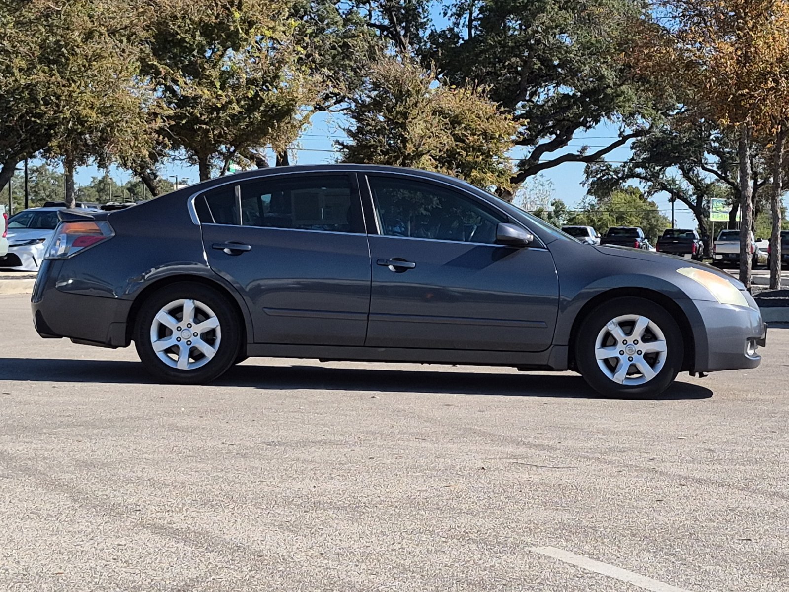 Used 2009 Nissan Altima 2.5 SL w/ SL Pkg FWD image 6
