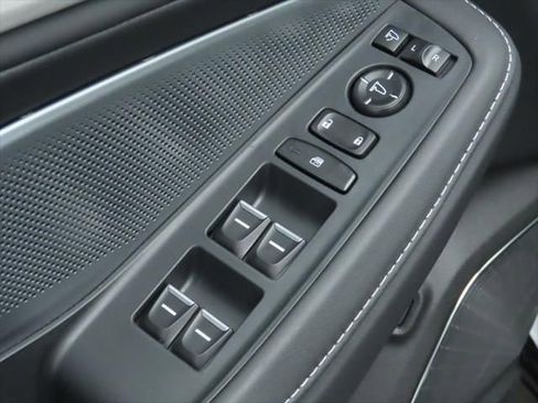 Used 2026 Acura MDX w/ Technology Package FWD image 25