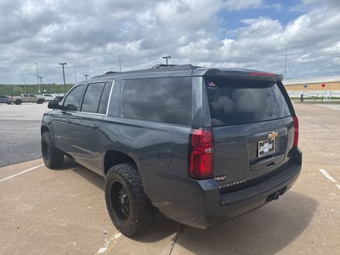 Used 2020 Chevrolet Suburban LT image 5