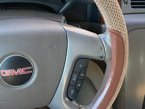 Used 2012 GMC Yukon SLT w/ SLT-2 Equipment Package image 14