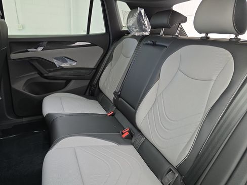 New 2026 Volkswagen Tiguan SE R-Line FWD image 14