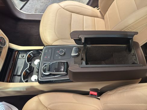 Used 2017 Mercedes-Benz GLS 550 4MATIC image 21