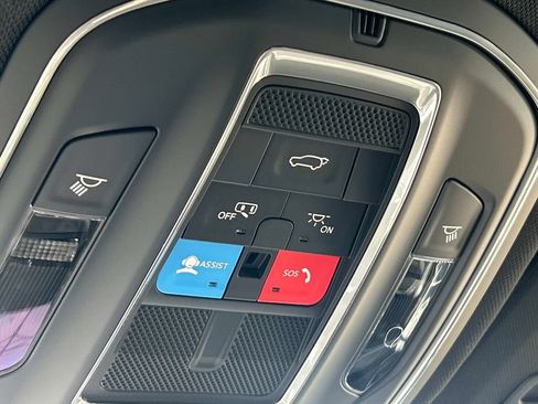 Certified 2025 Jeep Grand Cherokee Limited AWD/4WD image 35