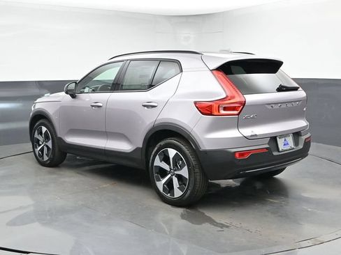 New 2026 Volvo XC40 B5 Plus w/ Climate Package AWD/4WD image 8