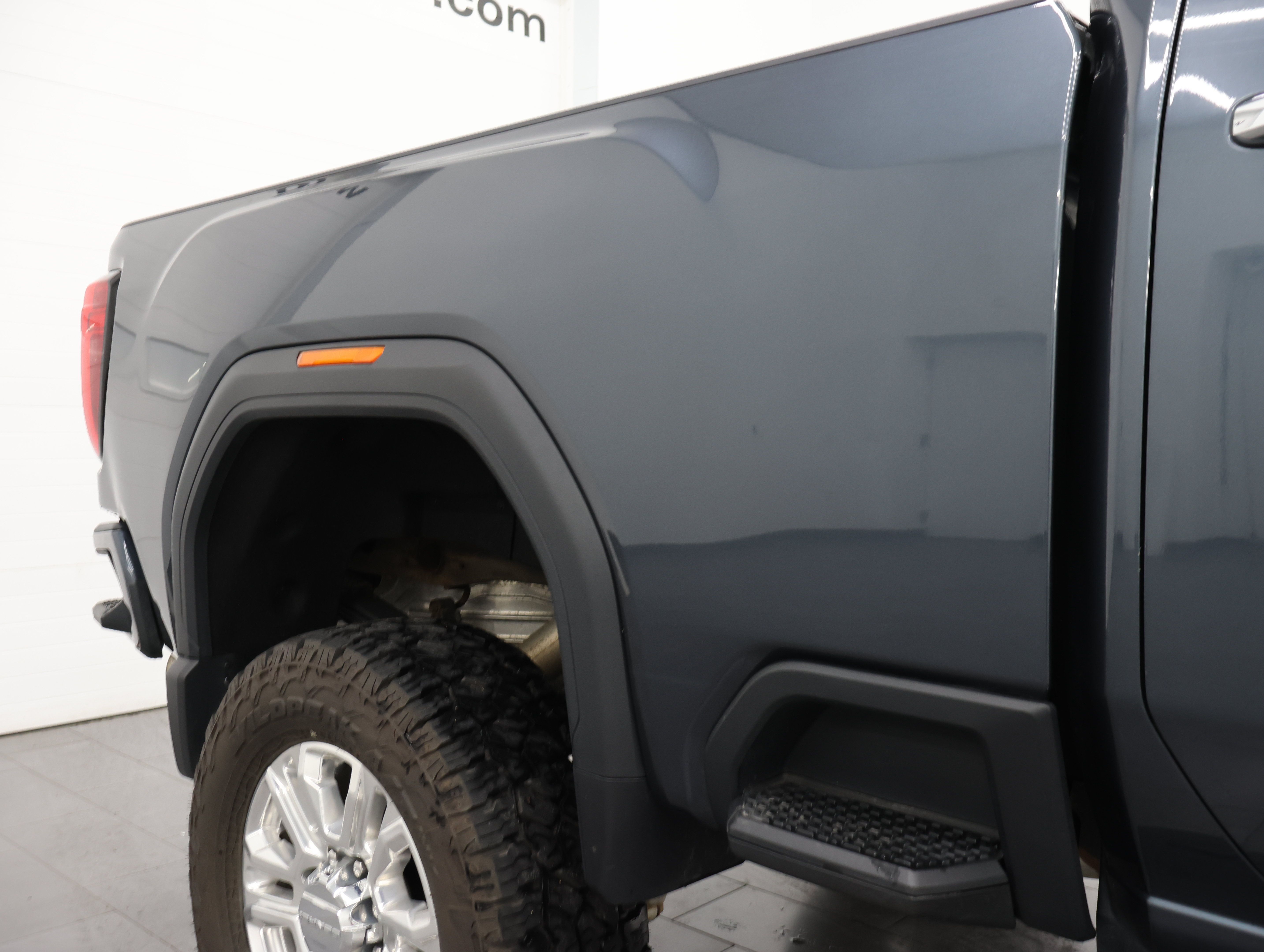 Used 2020 GMC Sierra 2500 Denali w/ Denali Ultimate Package AWD/4WD image 31