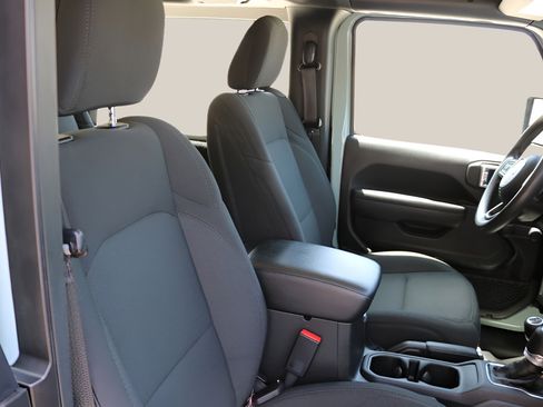 Used 2023 Jeep Wrangler Sport AWD/4WD image 17