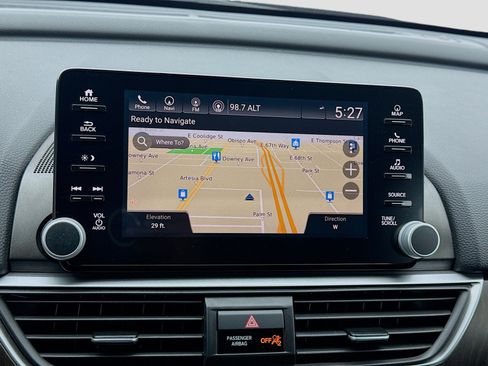 Used 2018 Honda Accord Touring image 9