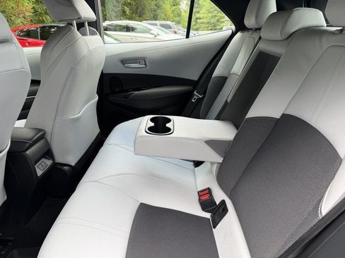 Used 2025 Toyota Corolla XSE FWD image 30