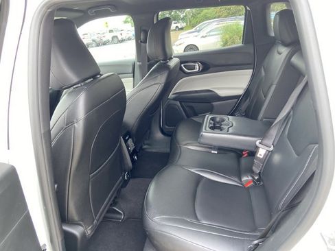 Used 2025 Jeep Compass Limited AWD/4WD image 46