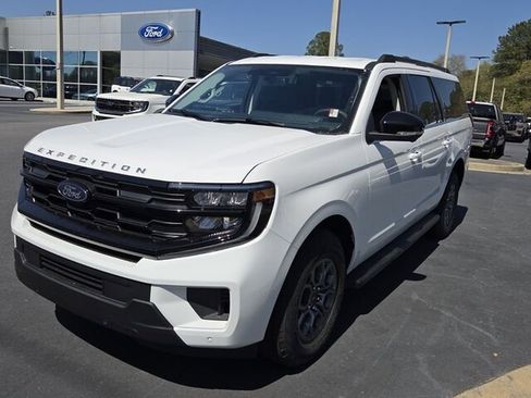 New 2026 Ford Expedition Max Active RWD image 3