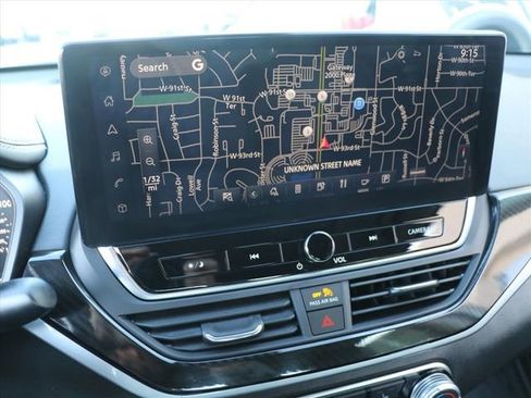 Used 2023 Nissan Altima 2.5 SR w/ SR Premium Package image 21