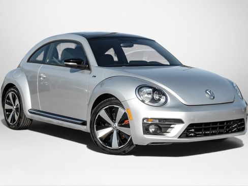Used 2014 Volkswagen Beetle R-Line FWD image 4