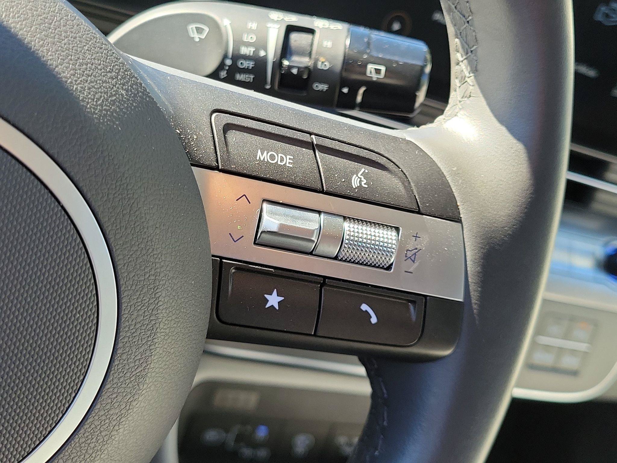 Used 2025 Hyundai Kona SEL AWD/4WD image 12