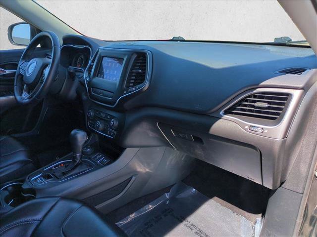 Used 2019 Jeep Cherokee Latitude Plus AWD/4WD image 21