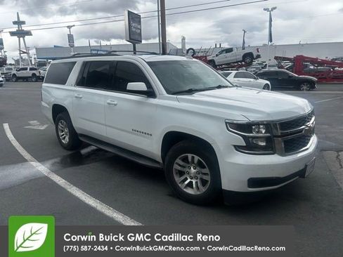 Used 2017 Chevrolet Suburban LT image 4
