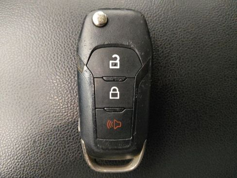 Used 2020 Ford Escape S image 32