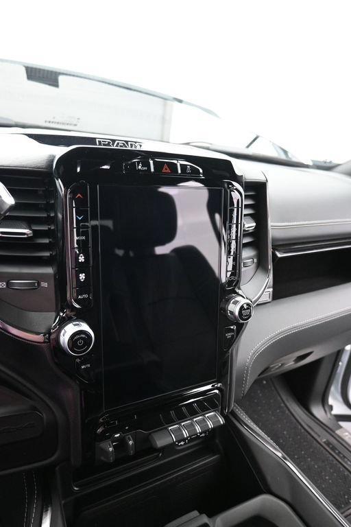 Used 2024 RAM 2500 Limited AWD/4WD image 21