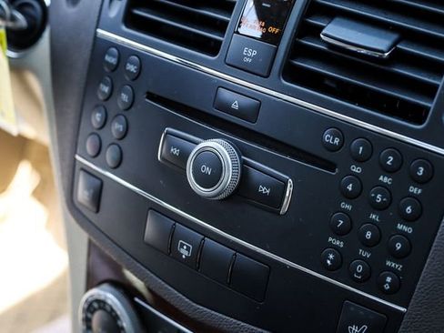 Used 2009 Mercedes-Benz C 350 Sport image 31