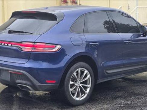 Used 2022 Porsche Macan w/ Premium Package Plus image 7