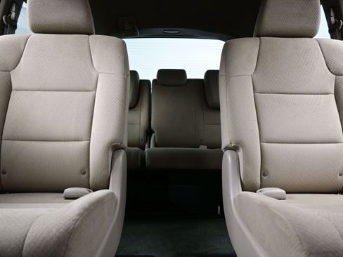 Used 2016 Honda Odyssey SE image 16