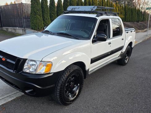 Used 2004 Ford Explorer Sport Trac XLT image 1