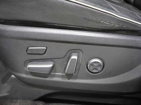 Used 2024 Hyundai Palisade Limited AWD/4WD image 12