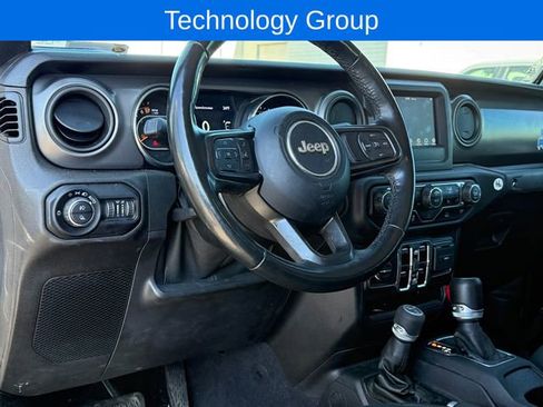 Used 2021 Jeep Gladiator Sport image 2