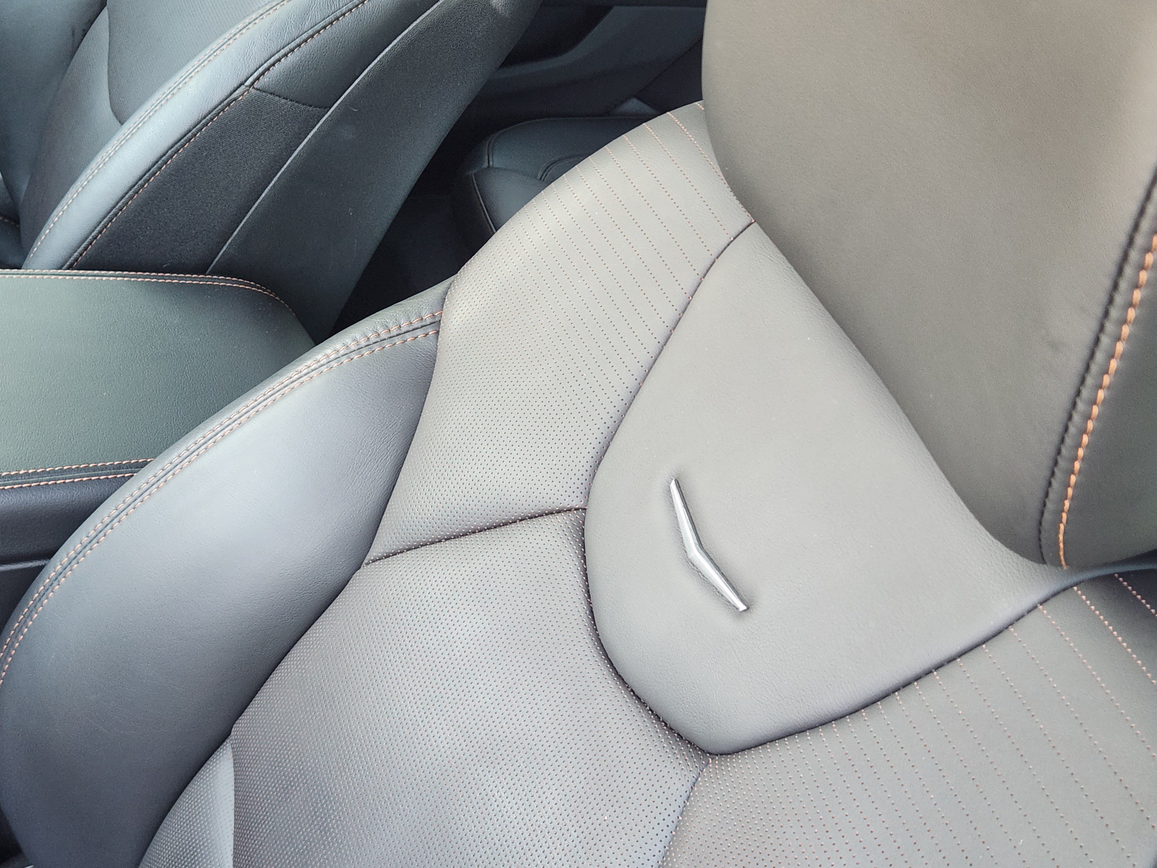 Used 2022 Cadillac CT5 Sport w/ Climate Package RWD image 9