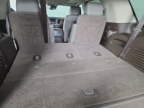Used 2020 GMC Yukon Denali w/ Denali Premium Package AWD/4WD image 36