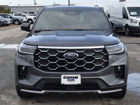 New 2026 Ford Explorer Platinum image 2