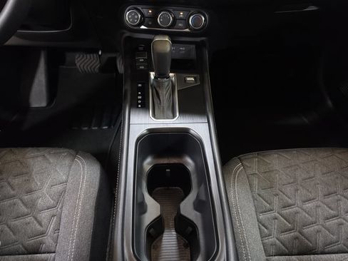 Used 2025 Nissan Kicks SV AWD/4WD image 21