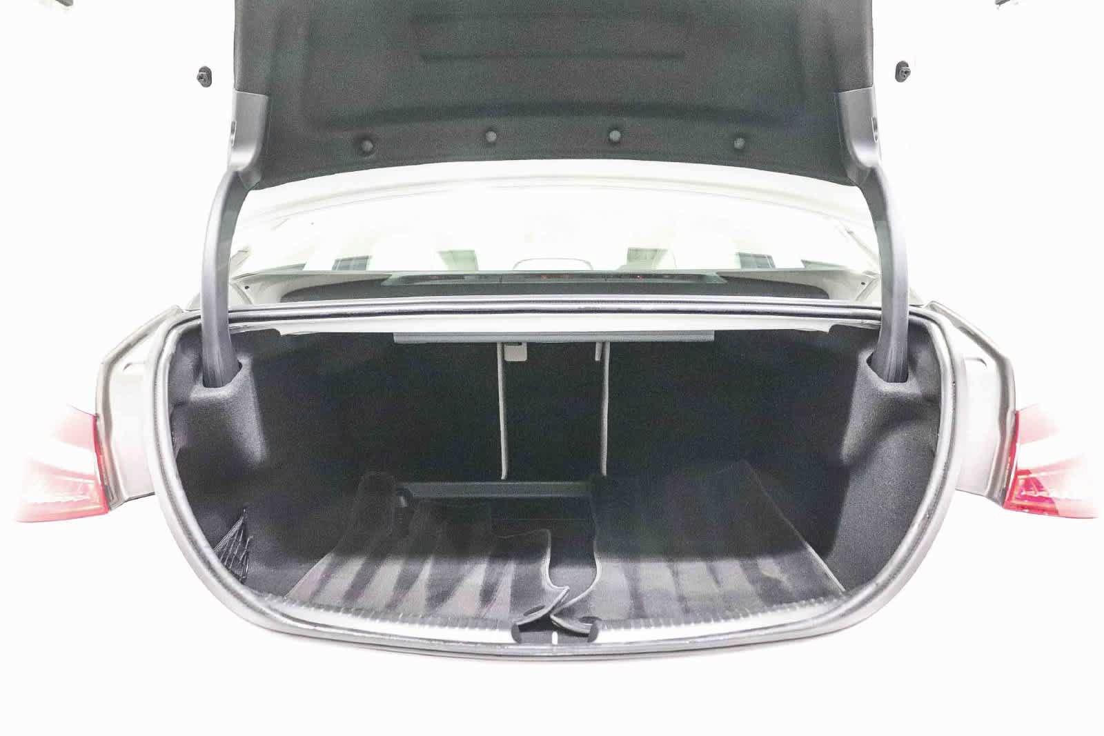 Certified 2023 Mercedes-Benz C 300 Sedan image 28