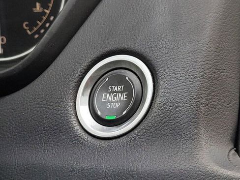 Used 2023 Cadillac XT4 Luxury w/ Cold Weather Package image 26