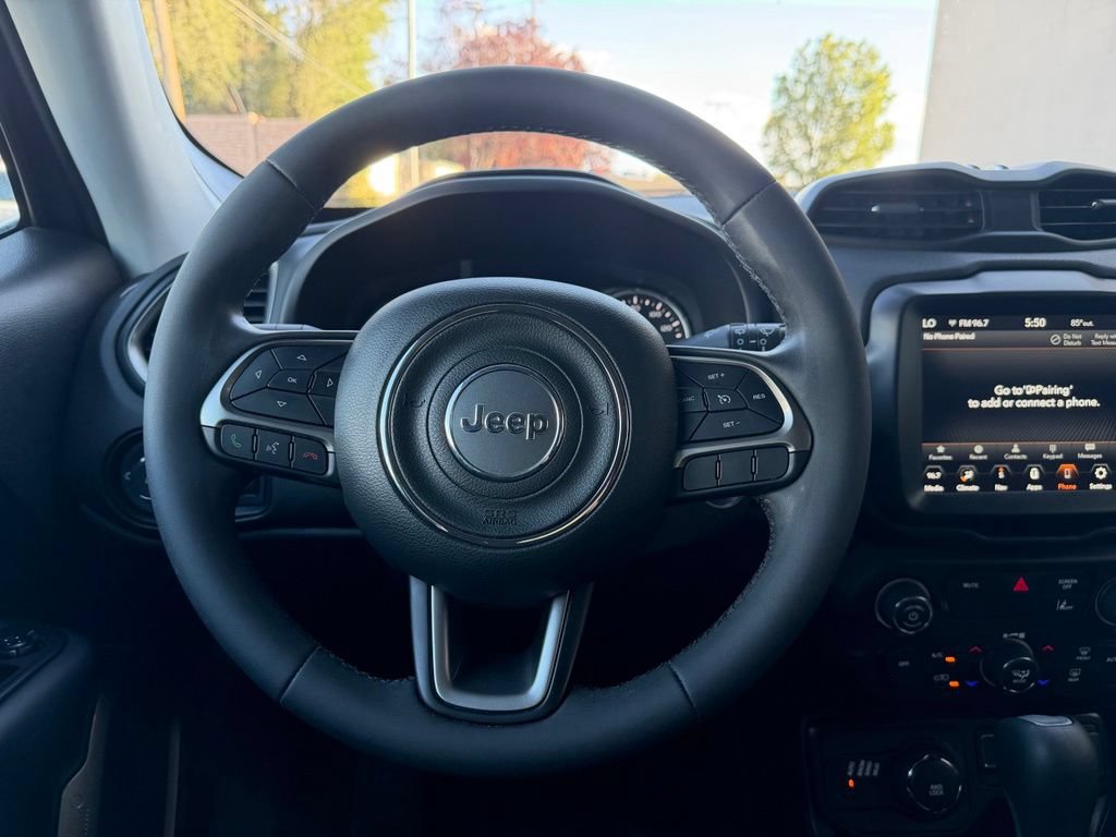 Certified 2022 Jeep Renegade Latitude AWD/4WD image 10