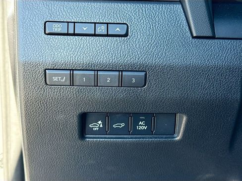 Used 2024 Lexus GX 550 w/ Accessory Package (Z1) AWD/4WD image 36