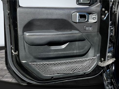 Used 2020 Jeep Gladiator Rubicon image 24