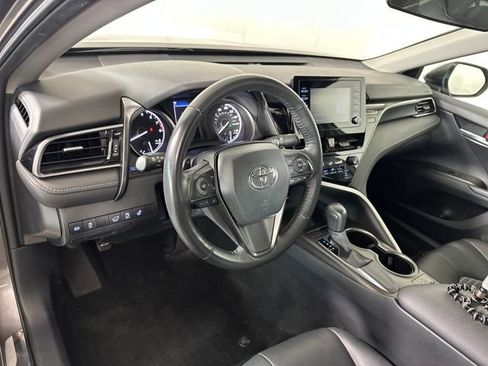 Used 2024 Toyota Camry SE image 13