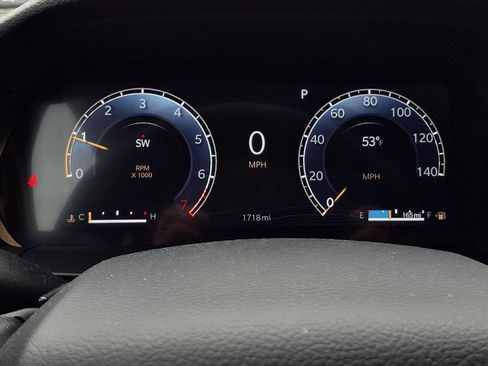 Used 2025 Jeep Grand Cherokee Limited image 17