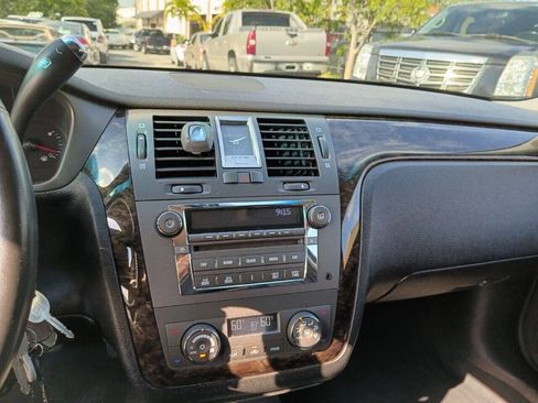 Used 2011 Cadillac DTS Limousine FWD image 15