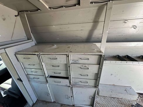 Used 2007 GMC Savana 3500 RWD image 23
